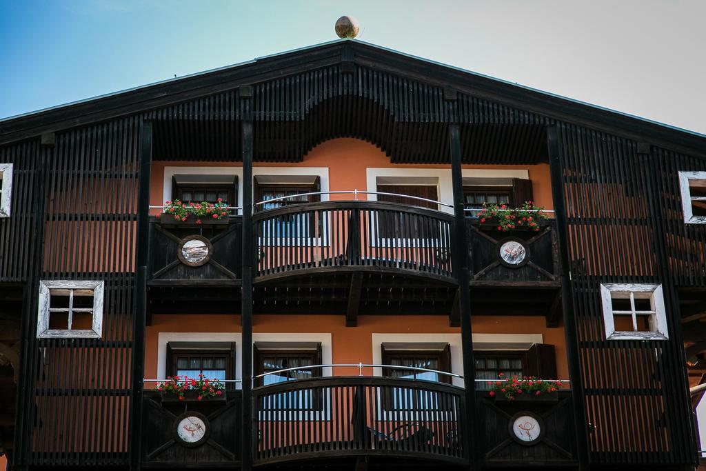 Hotel Posta R.T.A. Madonna di Campiglio Exterior photo