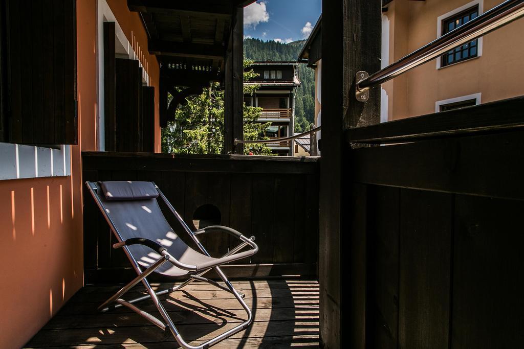 Hotel Posta R.T.A. Madonna di Campiglio Exterior photo