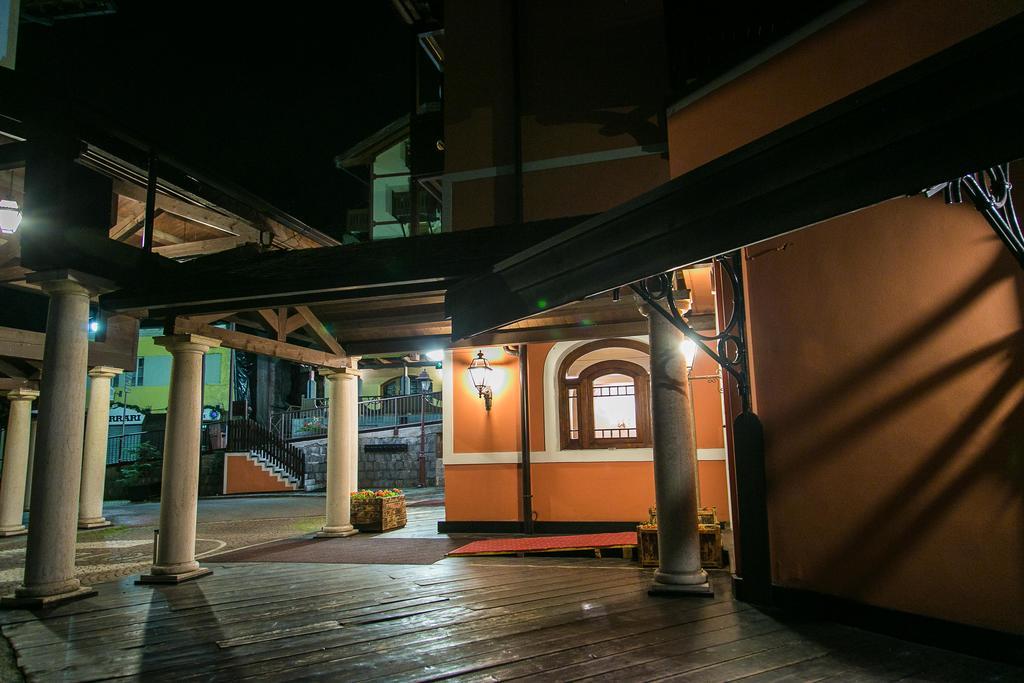 Hotel Posta R.T.A. Madonna di Campiglio Exterior photo