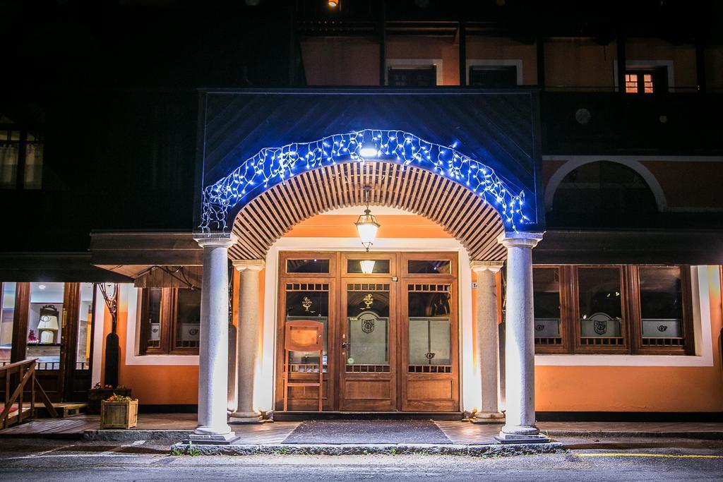 Hotel Posta R.T.A. Madonna di Campiglio Exterior photo