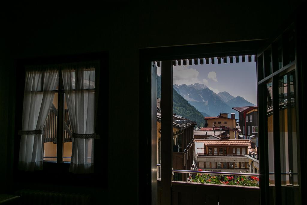 Hotel Posta R.T.A. Madonna di Campiglio Exterior photo