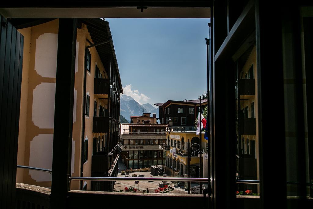 Hotel Posta R.T.A. Madonna di Campiglio Exterior photo