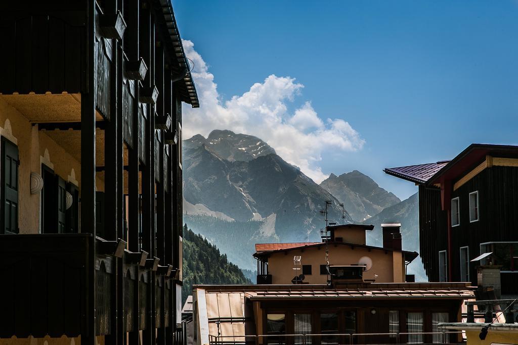 Hotel Posta R.T.A. Madonna di Campiglio Exterior photo